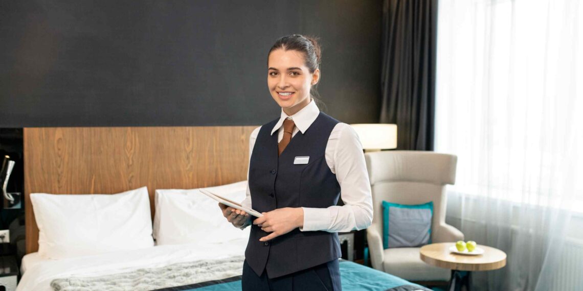 How to become a Hotel Manager