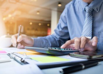 How to Become an Auditor